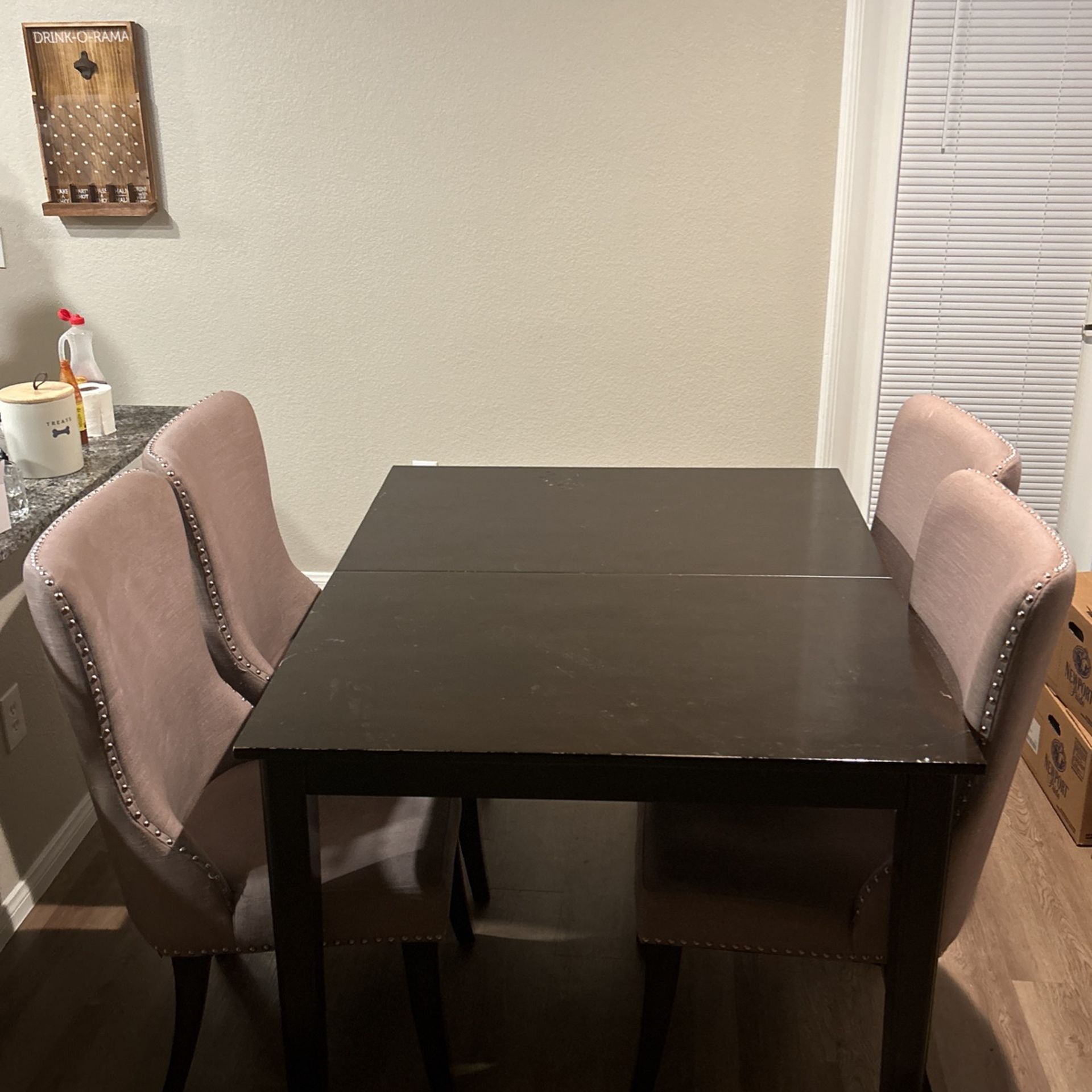 dining room table and chairs 