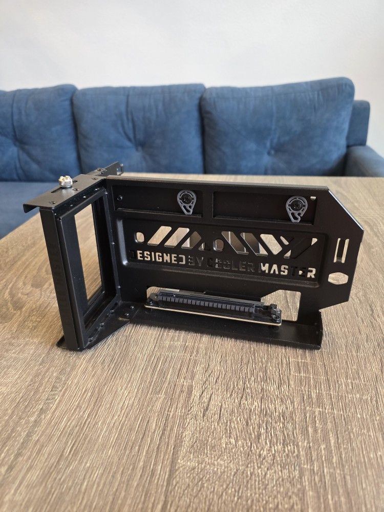Cooler Master Vertical GPU Mount