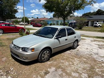 Toyota Corolla VE Silver 4-Door Sedan