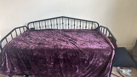 Trundle day bed