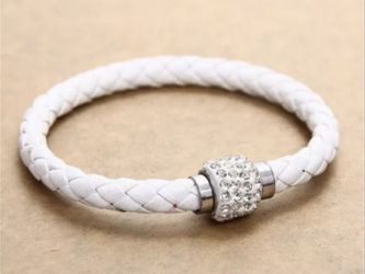 5$ for 2 Each $3 Pu leather with magnetic clasp bracelet