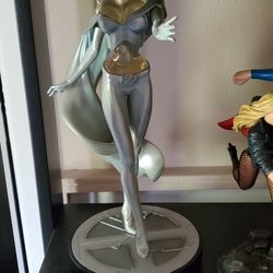 White Queen Emma Frost Marvel Figure Statue Limited Production Mark Newman