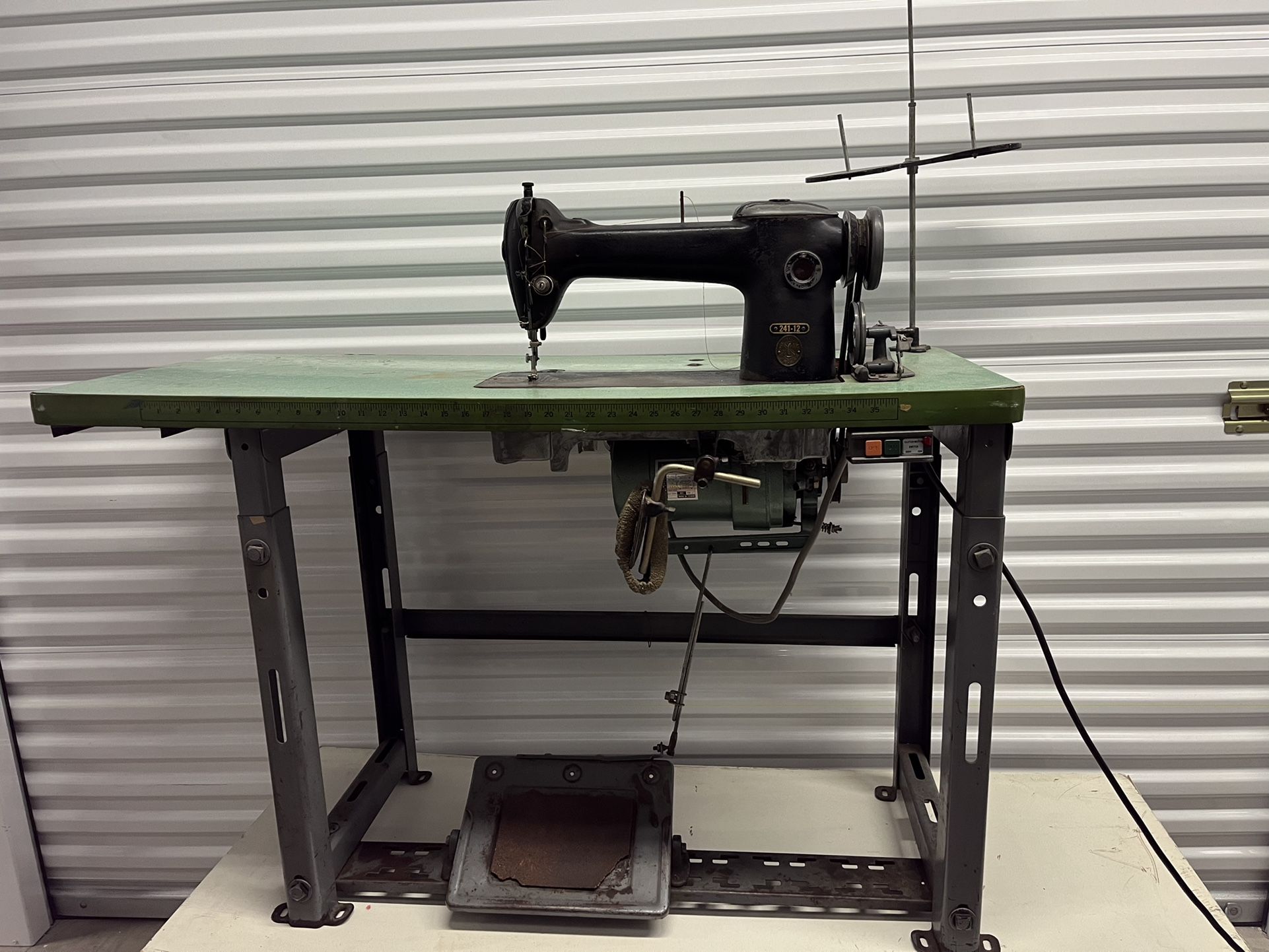 Singer Industrial Sewing Machine