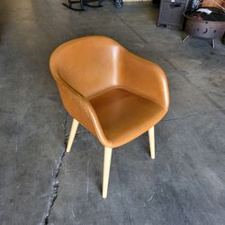 Knoll Muuto Armchair 