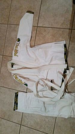 Mixed martial arts uniform