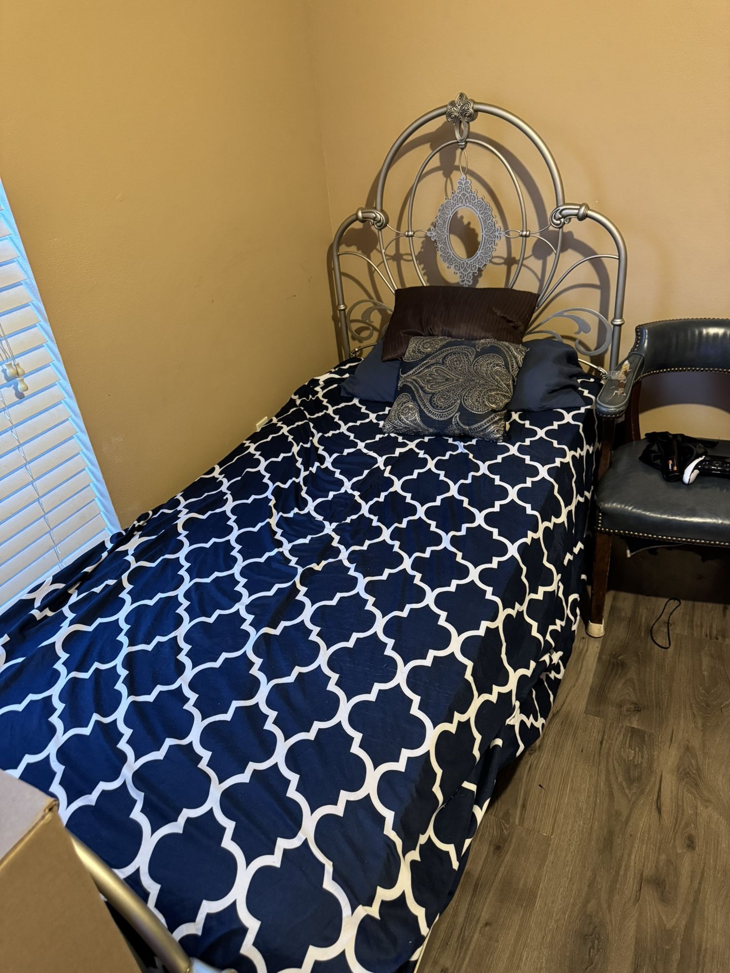 Twin Princess Bed Frame