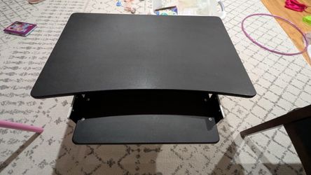 Standup office desk with removable keyboard extension