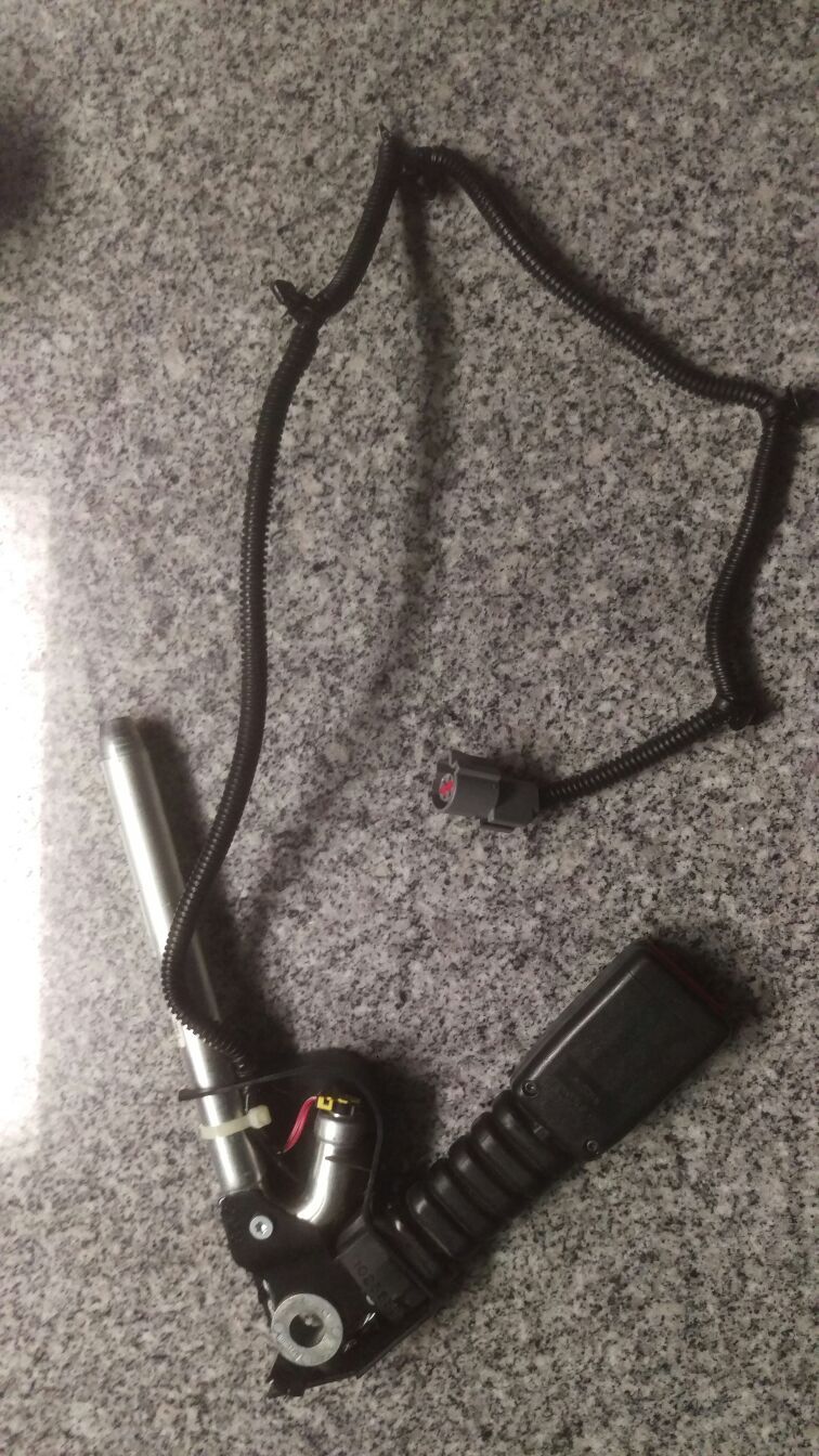 Mazda b series truck seat belt buckle/pretensioner