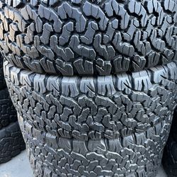 Set of LT275/70R18 BFGoodrich ko2 all terrain tires