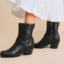Black Leather Mid-Calf Cowboy Boots