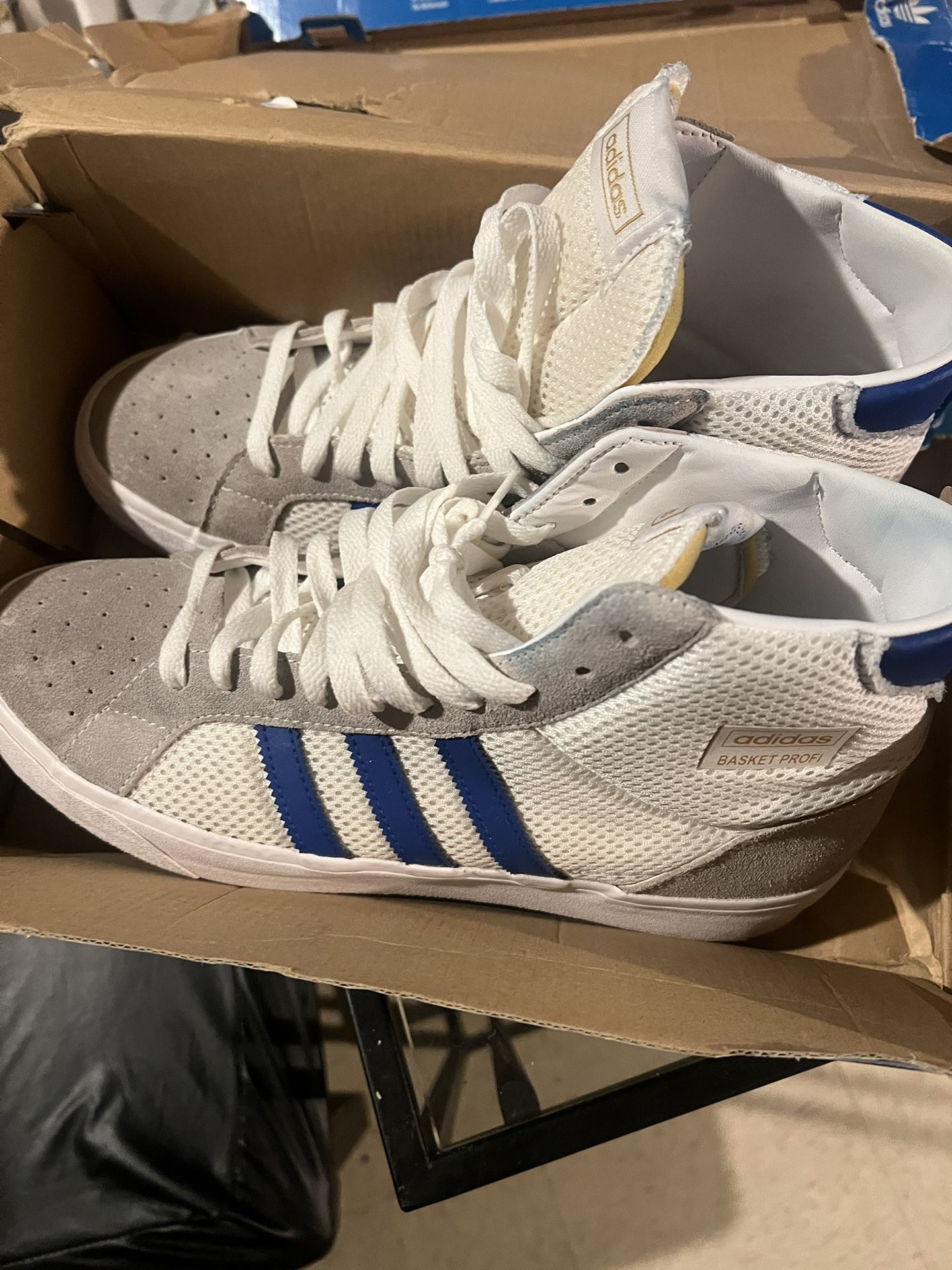 Adidas men Size 10 1/2