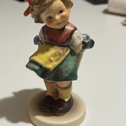 Hummel - Bashful. Mint condition