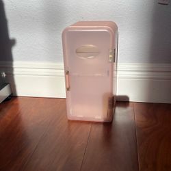 Toy refrigerator