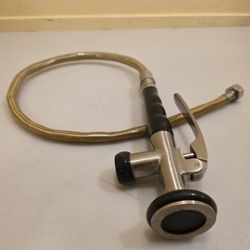 Pre-rinse faucet spray valve with flex hose.