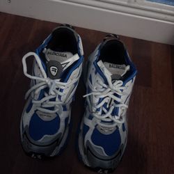 Balenciga Runners Wit Shirt