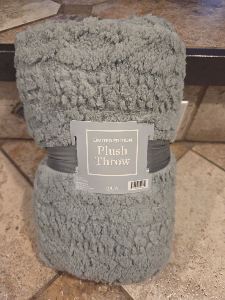 Brand New Throw