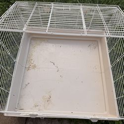 Huge Small Pet Rabbit/Guinea Pigs Cage!!