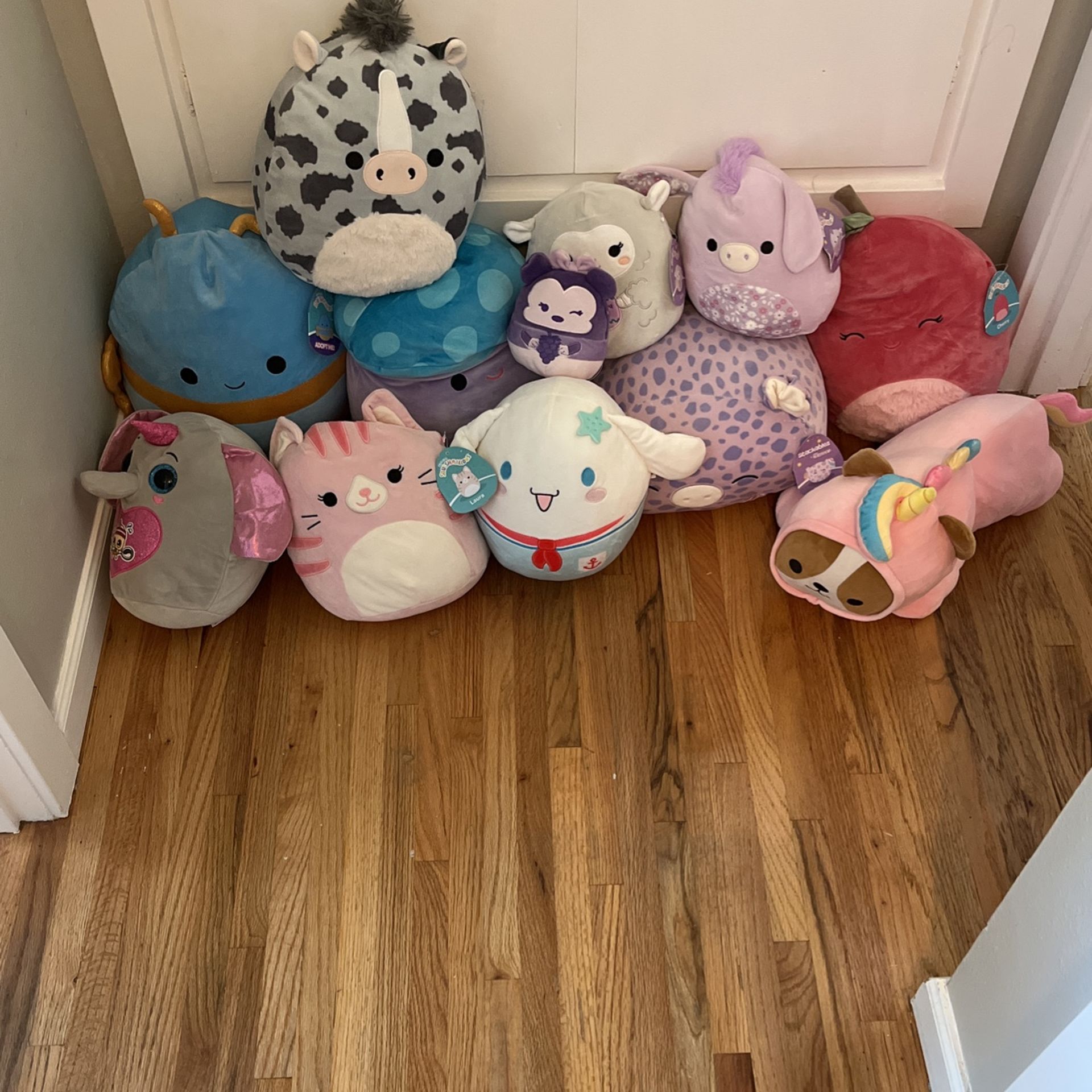 Squish mallows Stuffed Animals