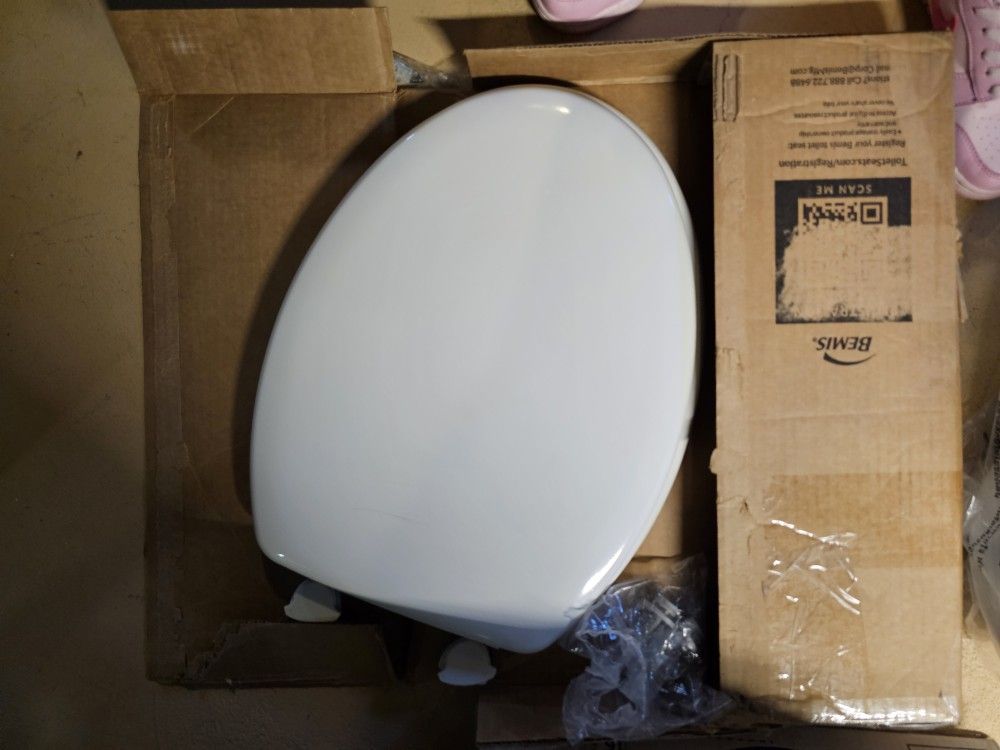 Bemis Toilet Seat