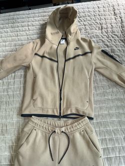 Nike Tracksuit Beige