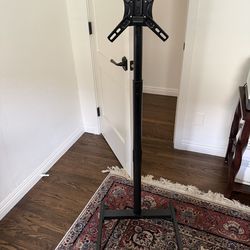 Rolling tv stand