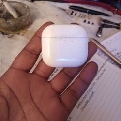 Airpor 4 With Noise Cancelling 