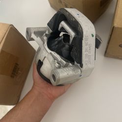Engine and transmission mounts for audi a 6 2016
