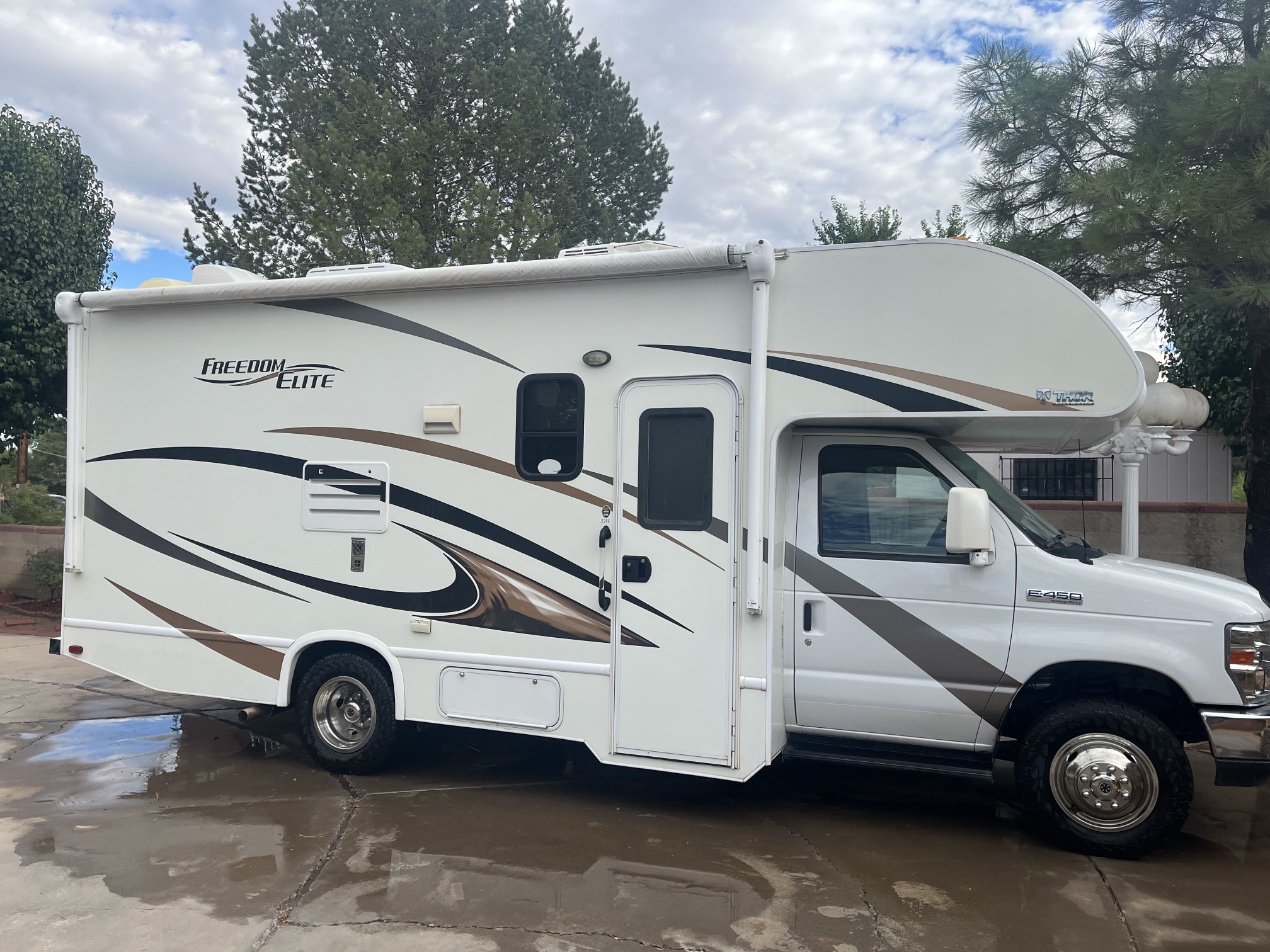 2017 Ford Thor Freedom Elite FE 22