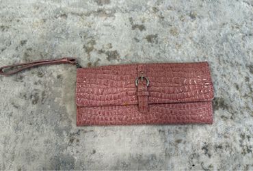 Pink faux croc wristlet wallet clutch