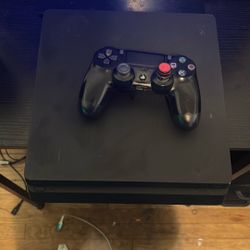 PS4 Come With cords and controller