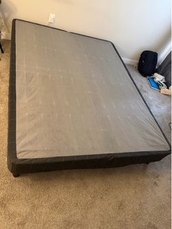 Queen metal platform bed frame