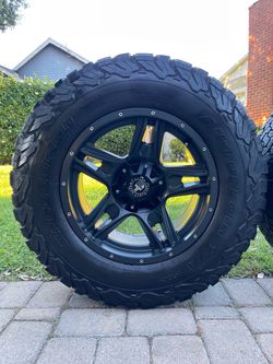 6 LUG RIMS (RINES) & TIRES (LLANTAS) (6x5.5) Size: LT265/70R17 ‼️EXCELLENT CONDITION ‼️