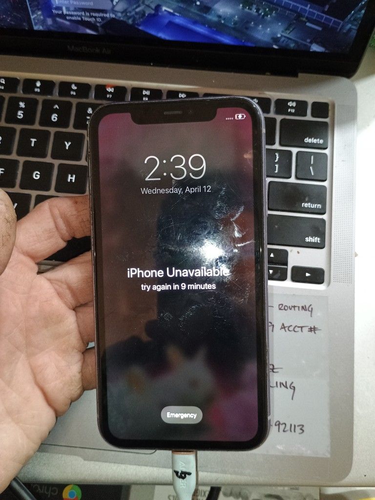 Apple iPhone 11