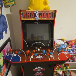 One Up Arcade! NBA JAMS! Works Great, Barely Used! $150