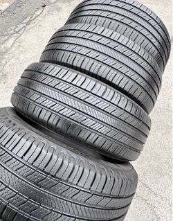 Set 235/60-18 Michelin con el 80% de vida