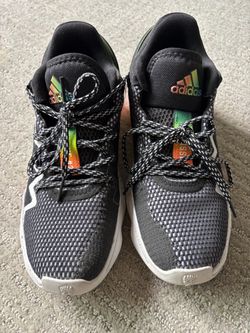 Adidas basketball shoes size 5.5