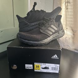 UltraBoost 20 Triple Black SIZE 10W