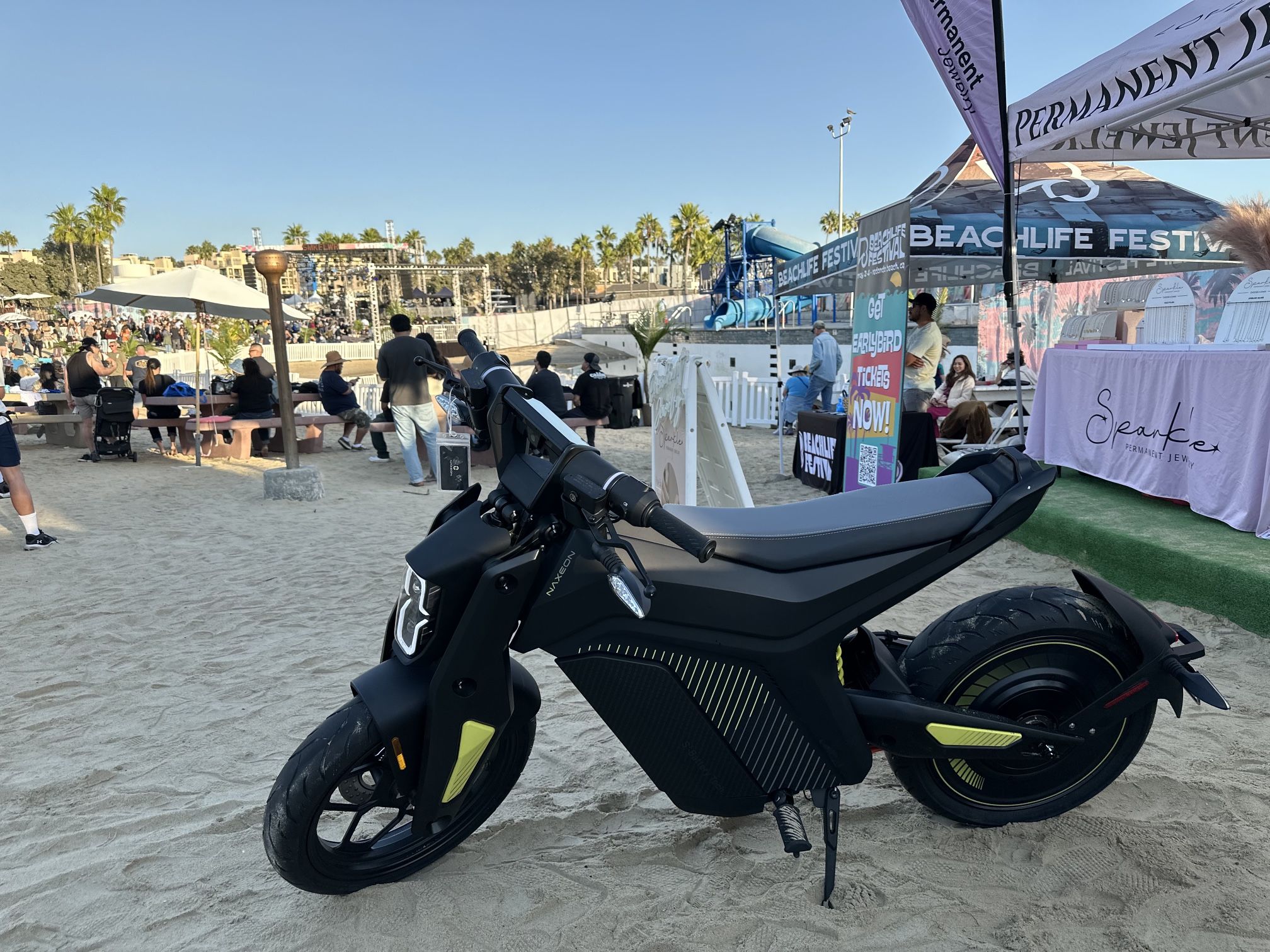 Naxeon Iam Motorcycle Automatic 70 MPH 110 Miles Per Charge At Turbopowersports Com As Low $114.00 Month