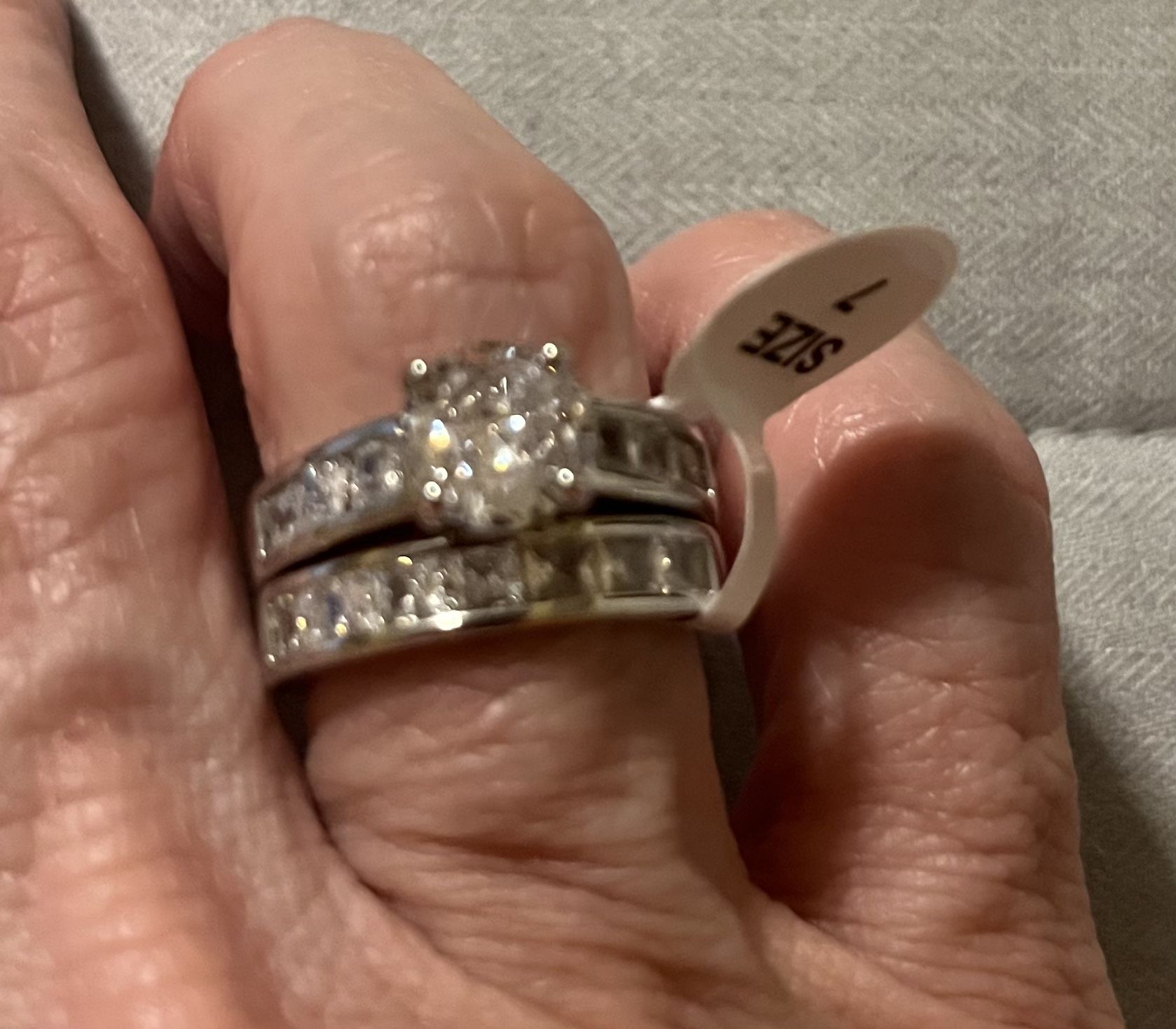 New 2 piece CZ weddings rings size 7