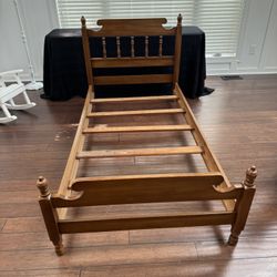 Solid Wood Twin Bed 