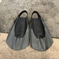 H2Odyssey Smoke Swim fins ML Size 10-11 Shoes H2O Odyssey Flippers Bodyboarding Excellent Condition