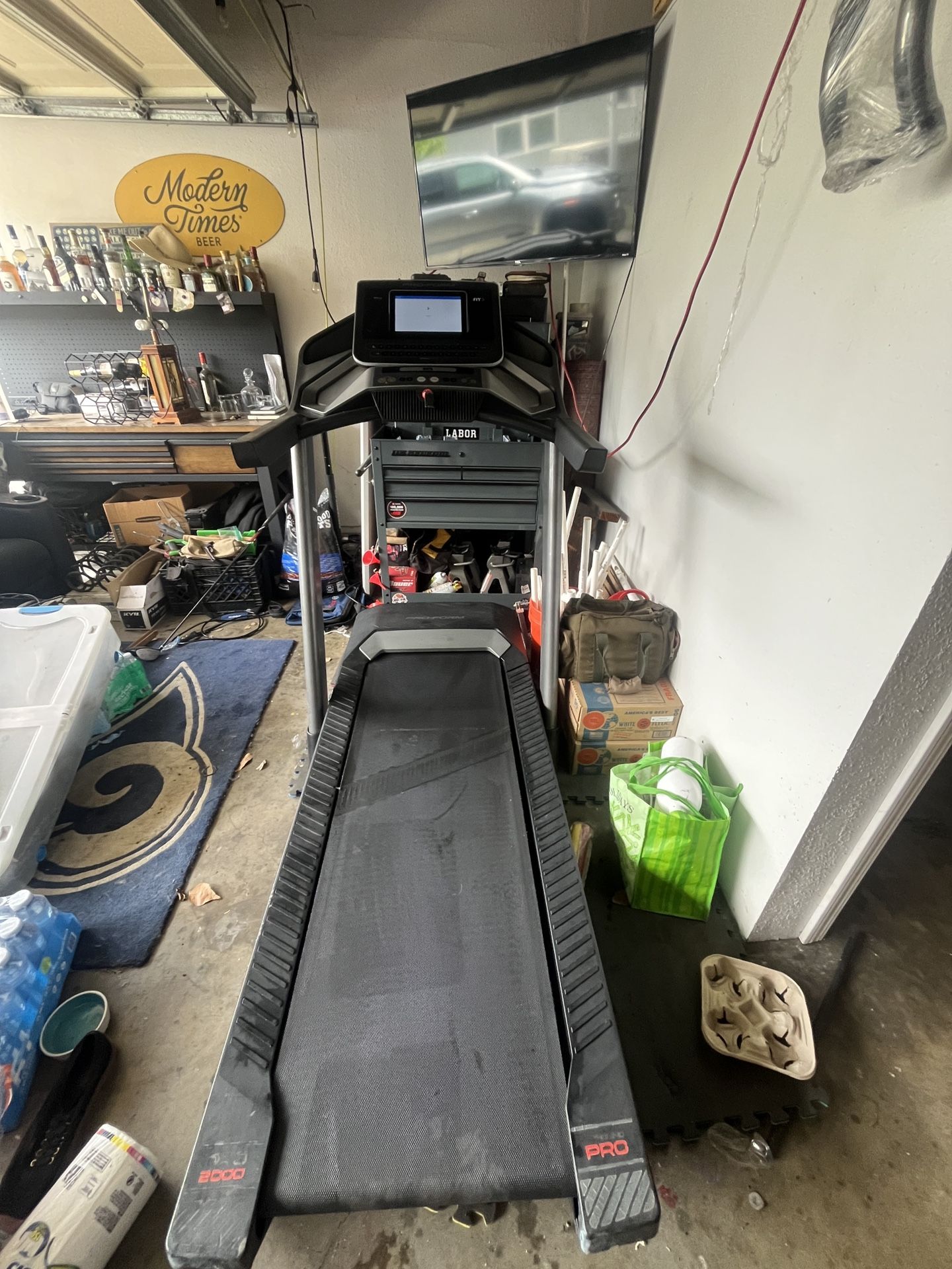 Treadmill (Pro-Form)