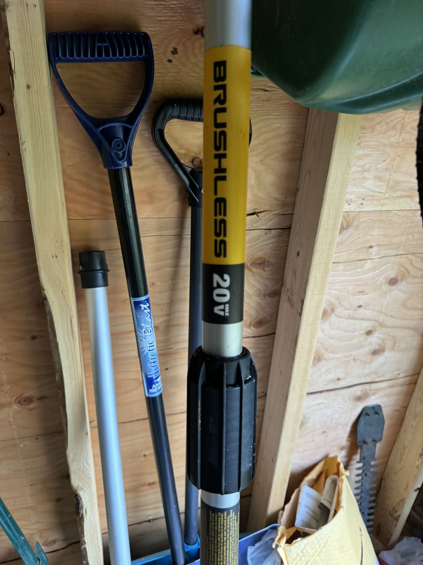 DEWALT Pole Saw