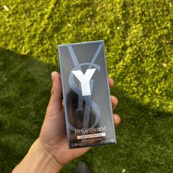 Yves Saint  Laurent Eau De Parfum
