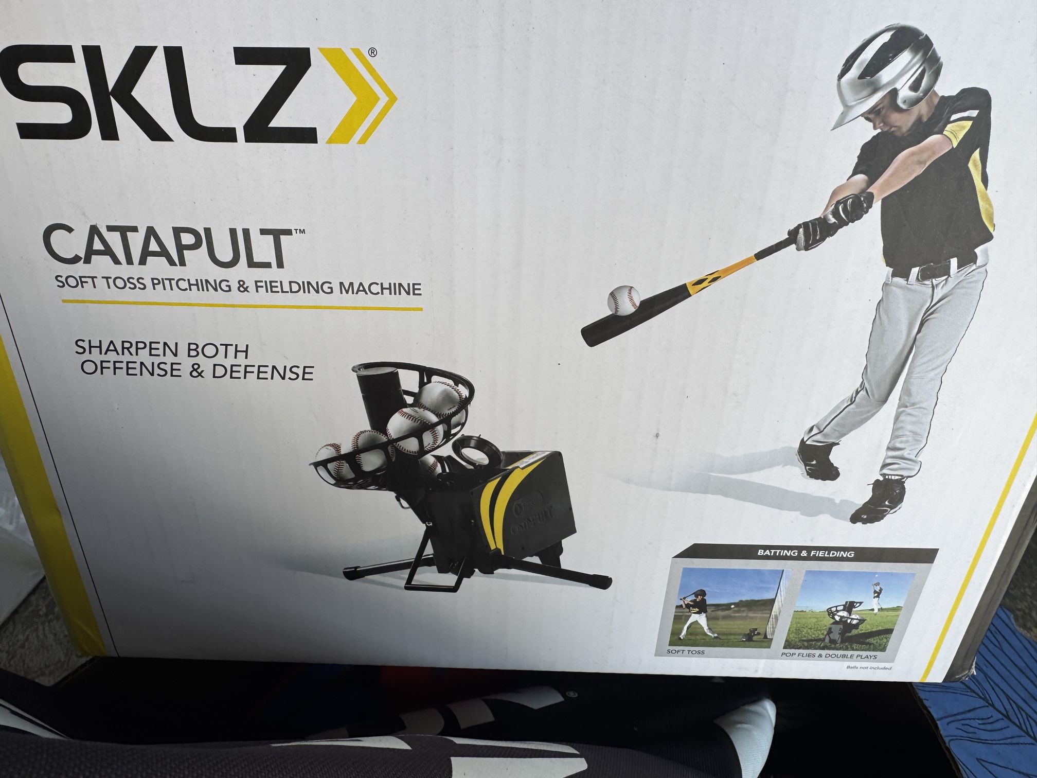 New SKLZ Catapult Soft Toss Baseball Pitching Machine for Batting and Fielding