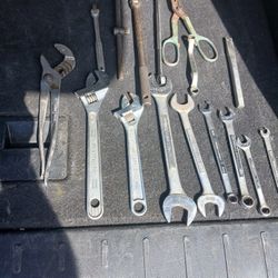 16pc. Craftsman Tools Set