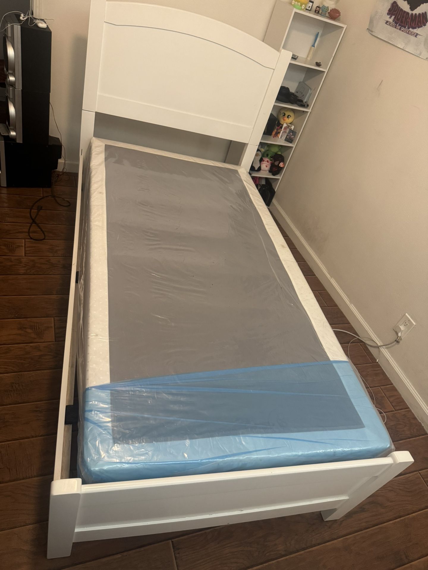 Twin Bed