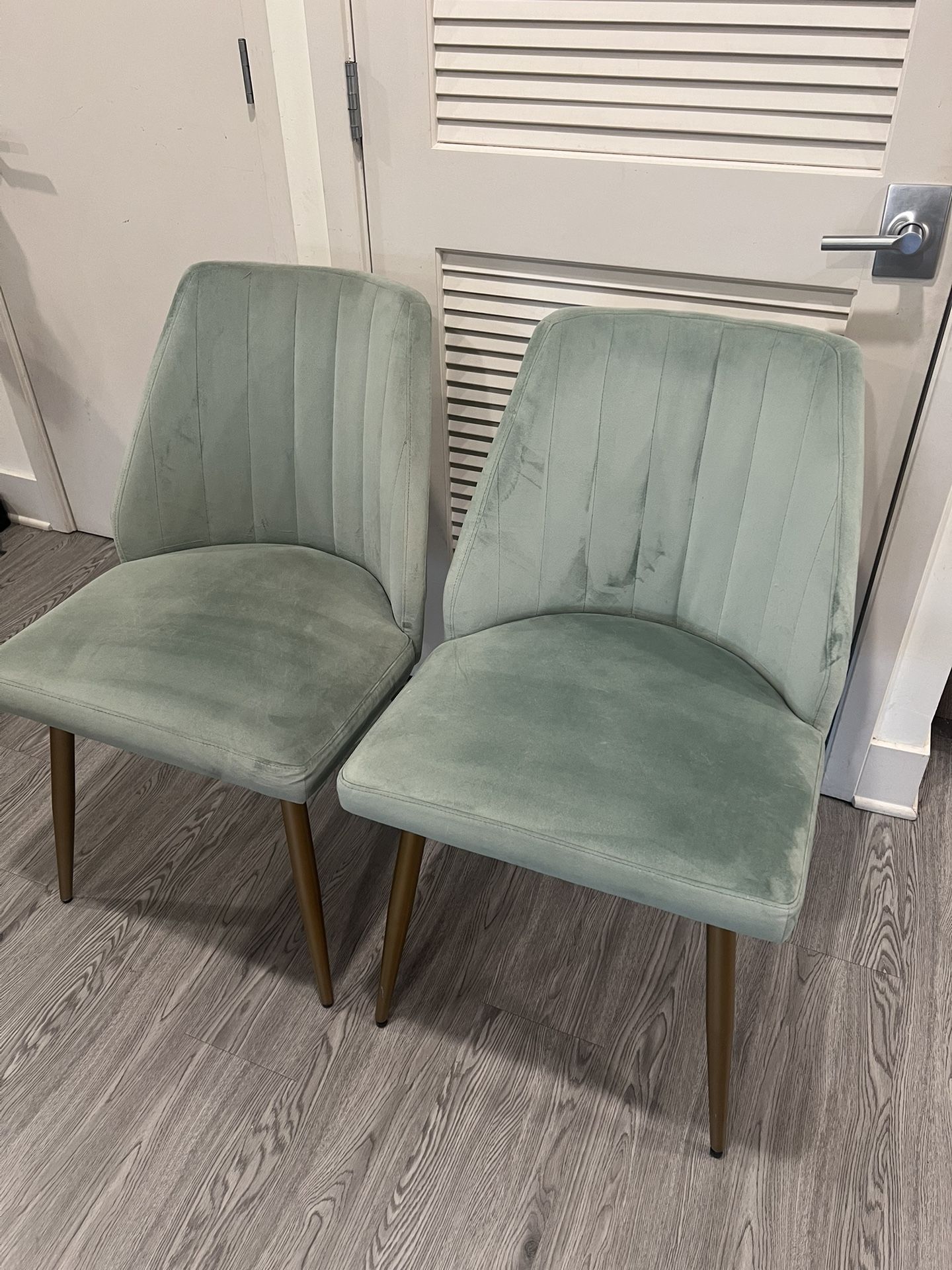 Leilani Channel Back Upholstered Dining Chair Excellent Condition