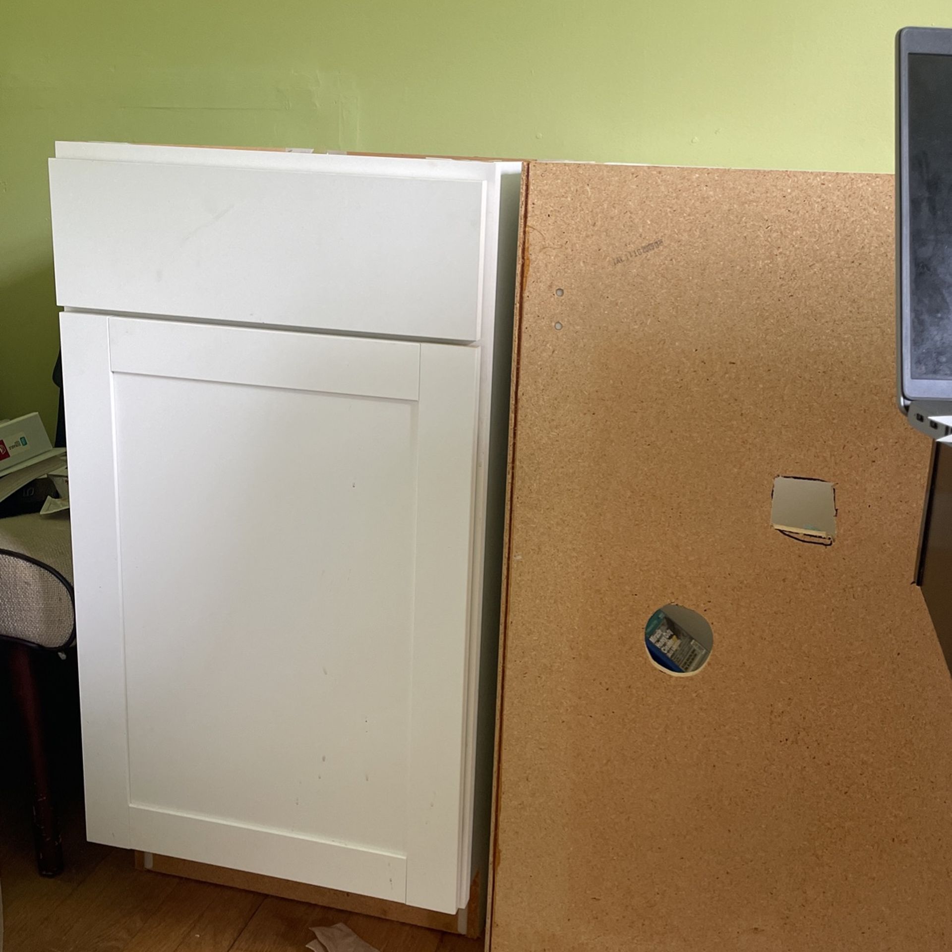 Bottom Kitchen Cabinets & Sink Base