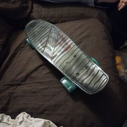 22.5" Classic Poly Board